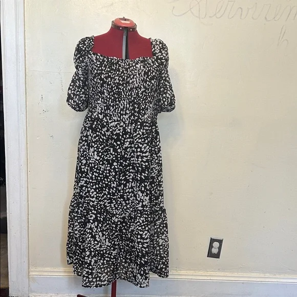 Suzy Shier Black and White Printed Maxi Dress - Picture 1 of 7